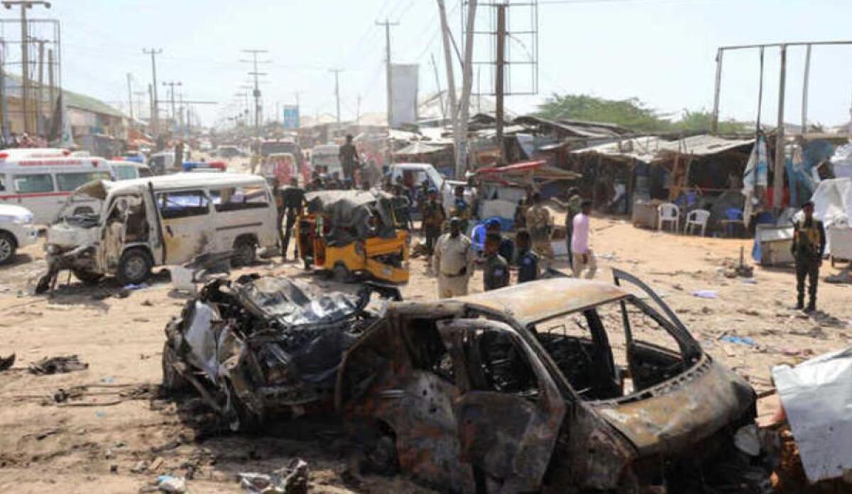 SOMALIA, ATTENTATO KAMIKAZE CON AUTOBOMBA A MOGADISCIO - 
