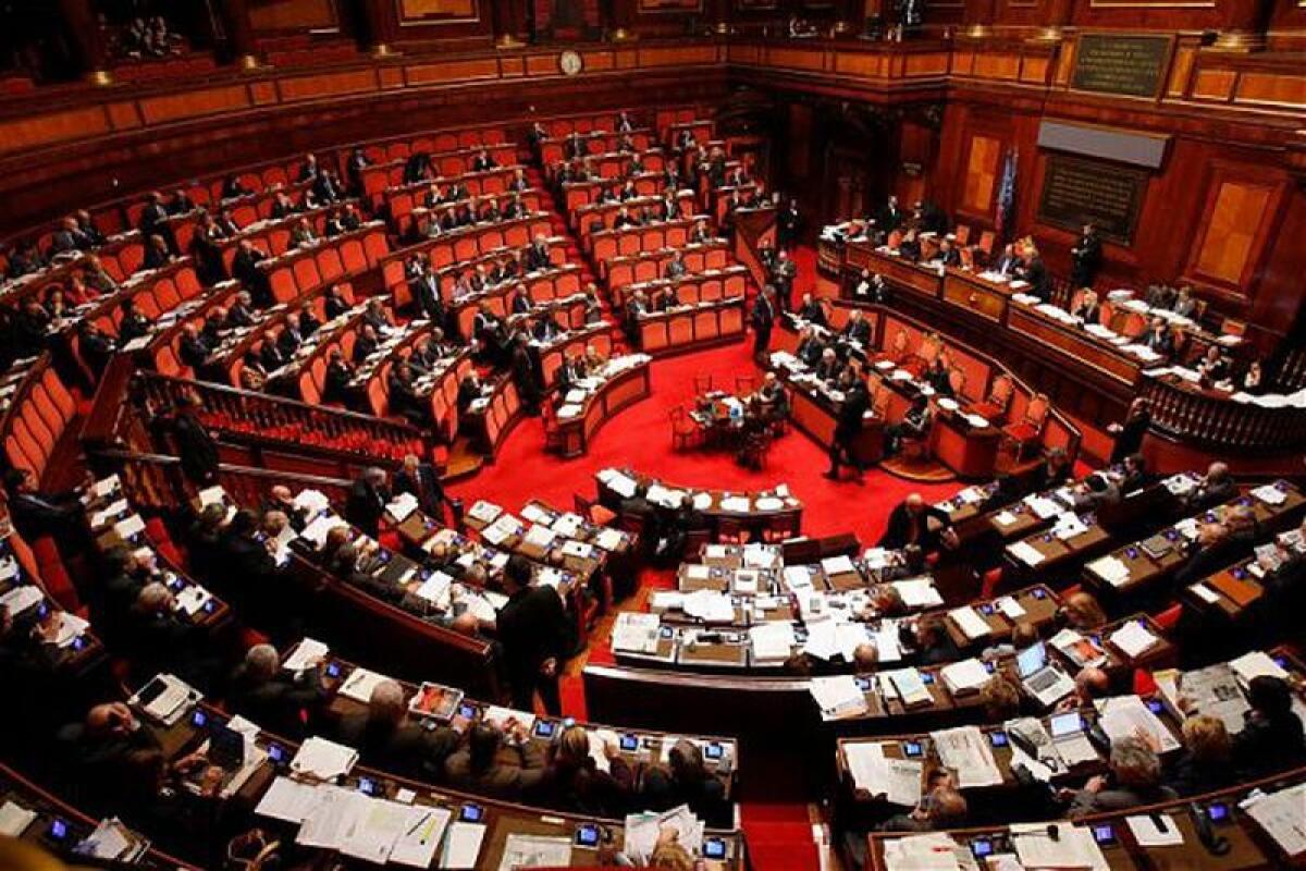 LA MANOVRA OTTIENE LA FIDUCIA IN SENATO - 