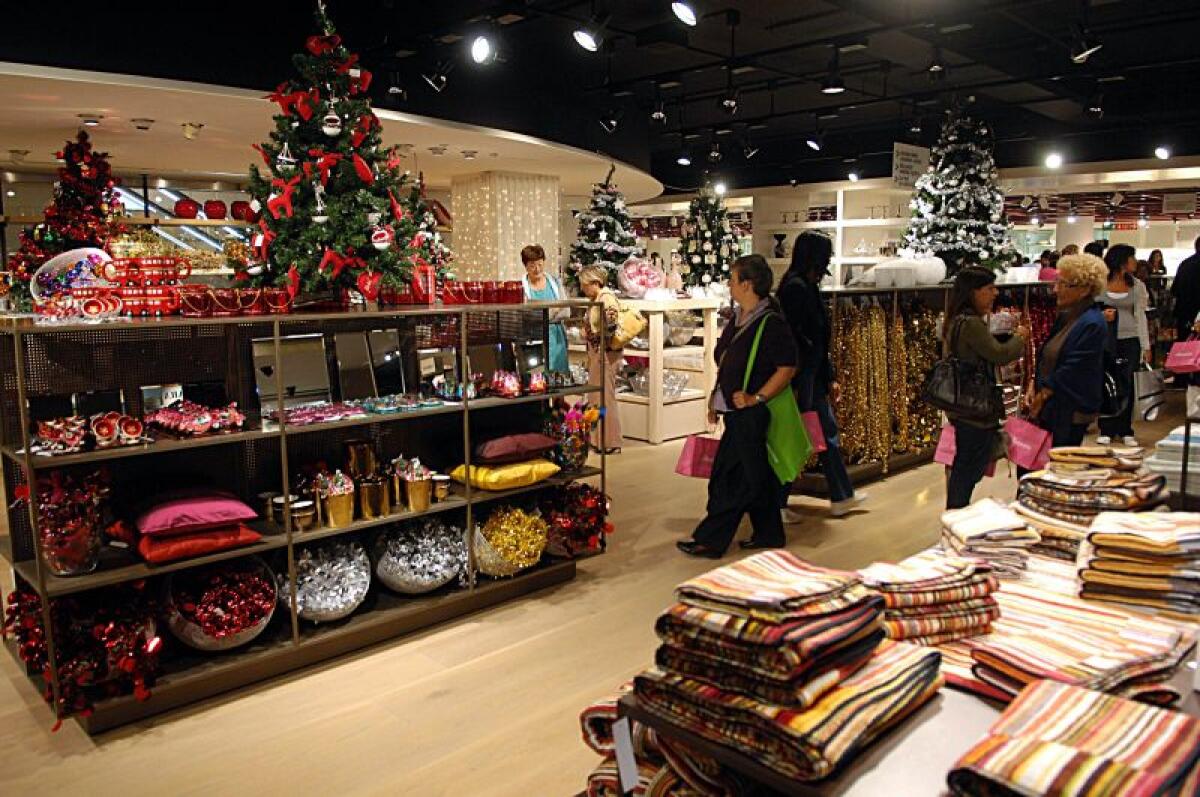 NATALE, LA SPESA MEDIA PER I REGALI SARÀ DI 169 EURO - 