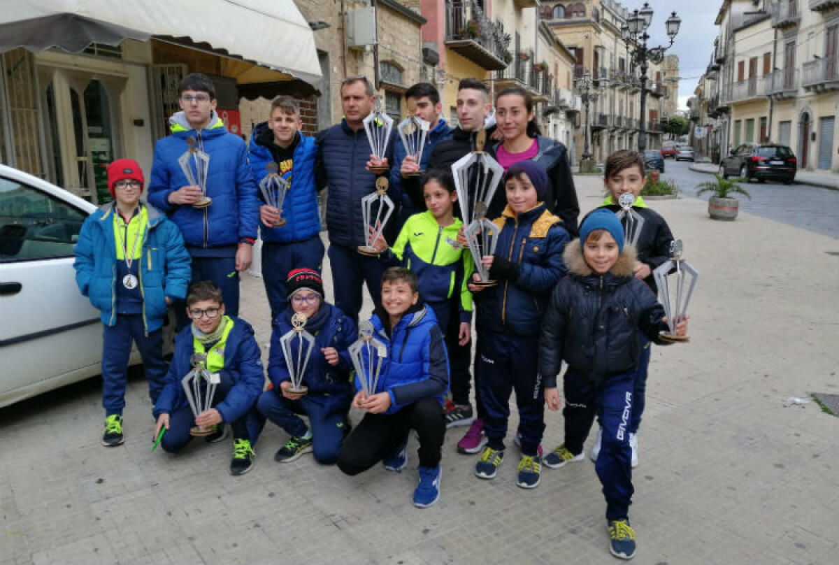 Nuovi successi per gli atleti "Young runner", vittorie e piazzamenti di prestigio alla "Stramazzarino" - 