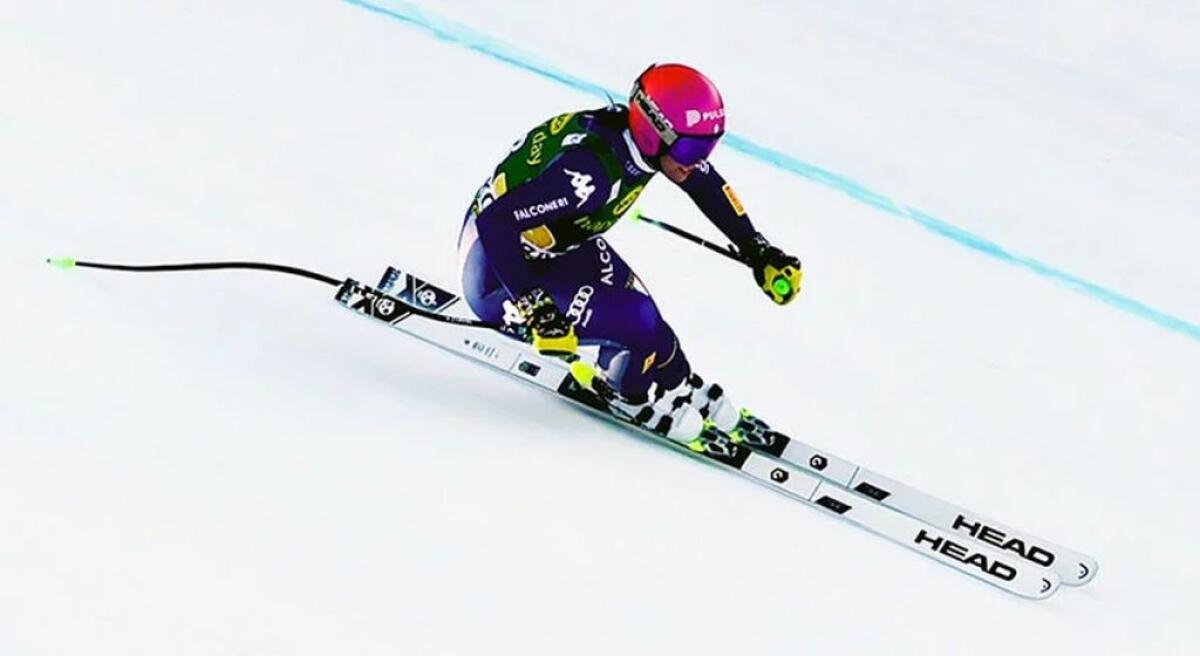 VALANGA ROSA A BANSKO, ELENA CURTONI DAVANTI A BASSINO E BRIGNONE - 