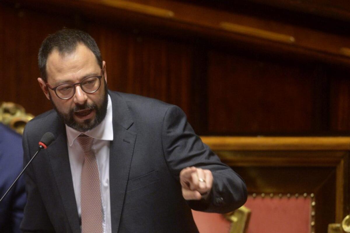 ALITALIA, PATUANELLI “CLOSING AL 31 MAGGIO NON È NEL DECRETO” - 