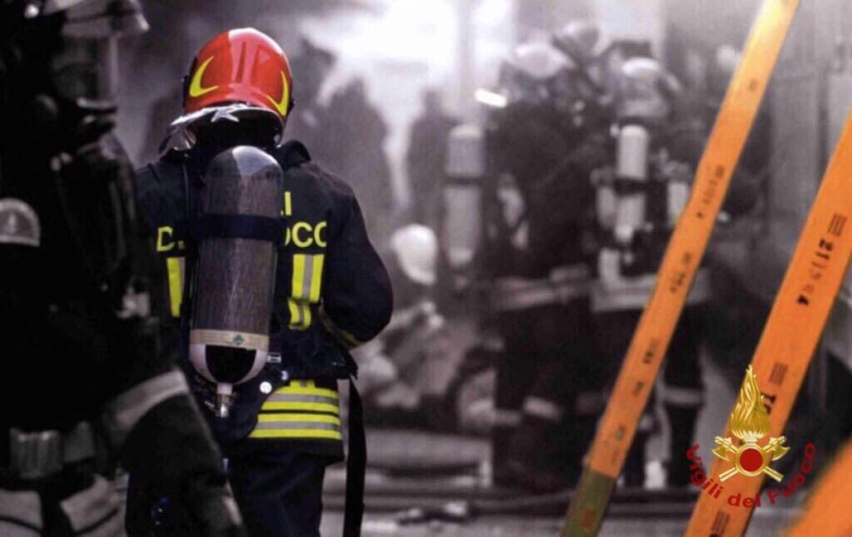 CAPODANNO, 686 INTERVENTI DEI VIGILI DEL FUOCO IN TUTTA ITALIA - 