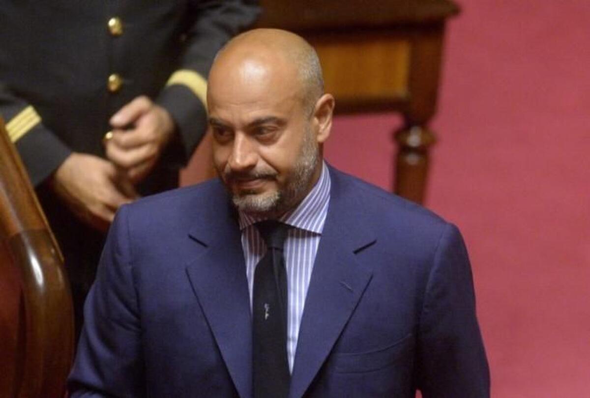 PARAGONE “TRASLOCO ALLA LEGA? CRETINATE” - 