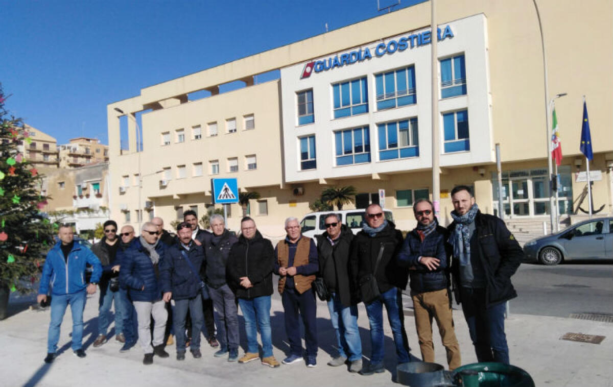 Protesta guardiafuochi, c'è accordo sindacati-azienda: revocato anche licenziamento lavoratore - I sindacati tornano a chiedere un incontro con l'azienda