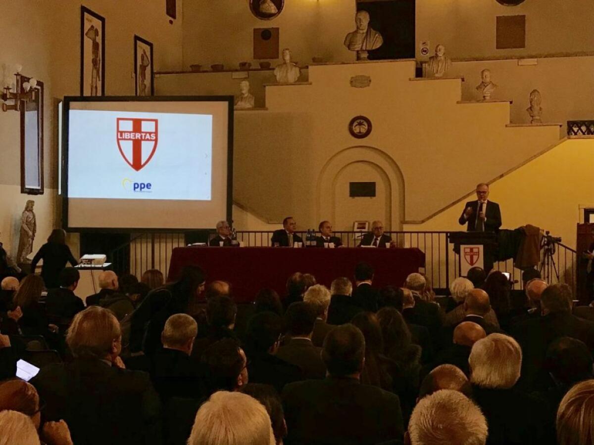 LO SCUDO CROCIATO TORNA UNITO MA NON SI CHIAMERÀ DC - 