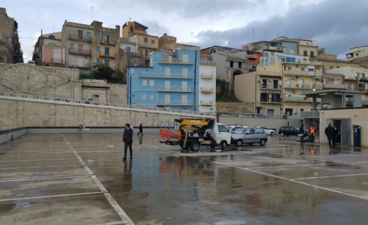 Riapre il parcheggio Arena, Trainito: "Da marzo parcometri in tutta la città" - Il regolamento punta molto sui parcheggi comunali