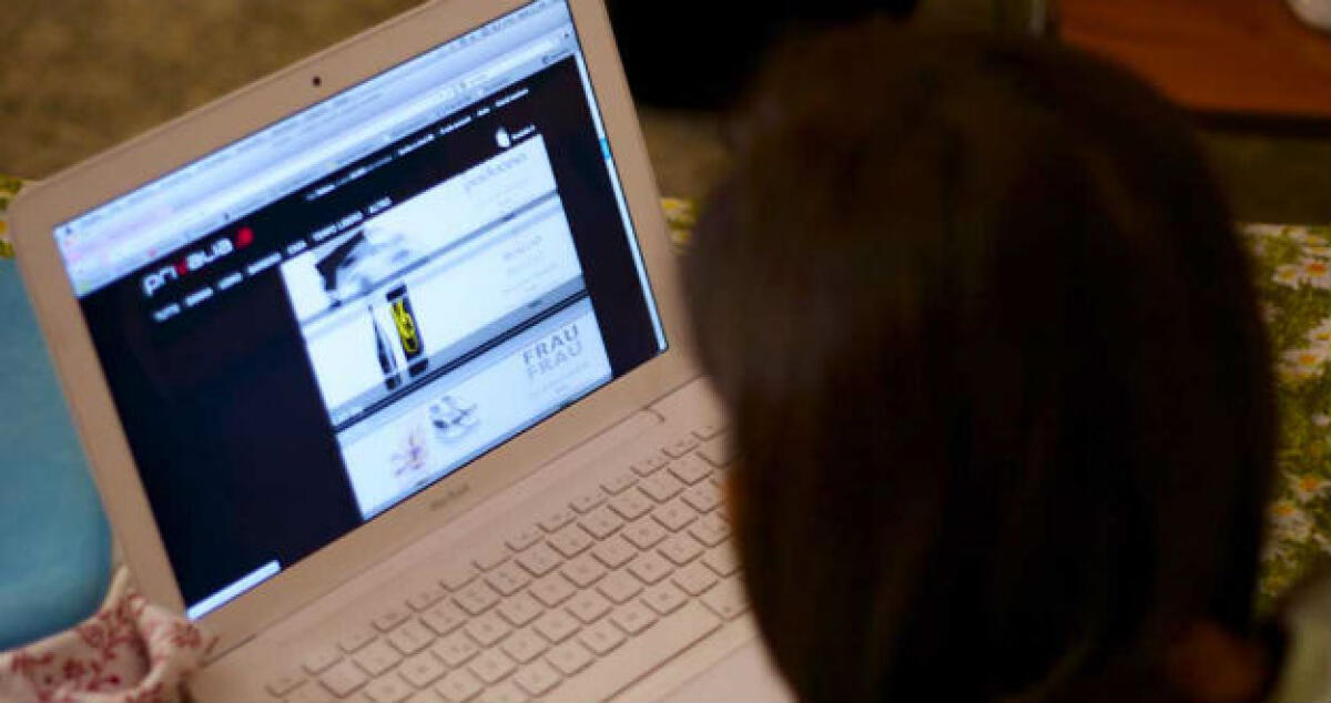 Cercò di vendicarsi dopo falso video hard, giovane condannata per minacce - 