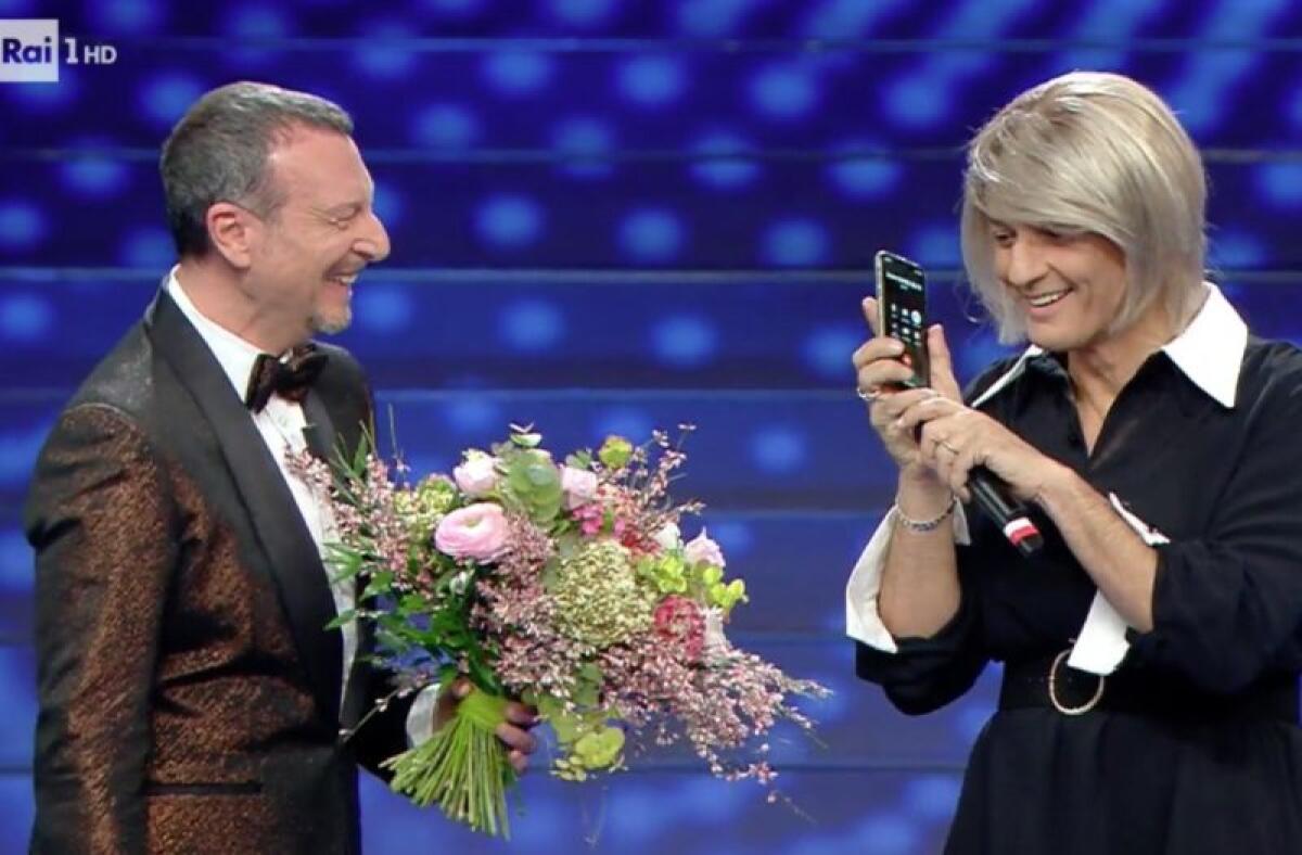 Sanremo, per la seconda serata 9,7 milioni di spettatori e 53,3% share - 