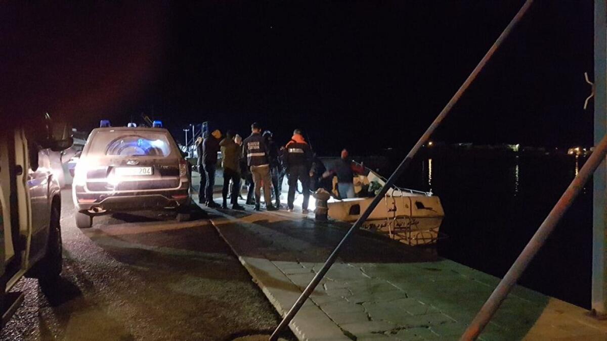 Sbarco di migranti a Lampedusa, giunte 16 persone tra cui sei bimbi - 
