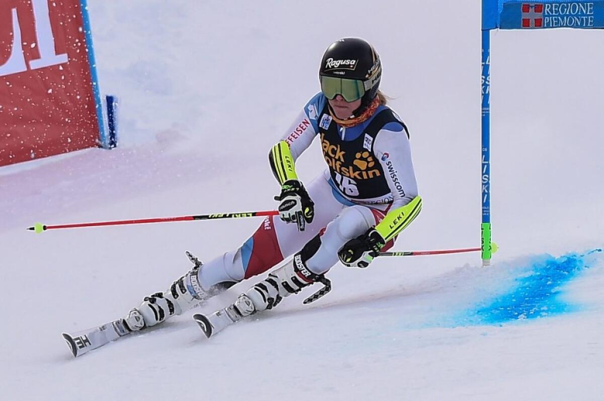 Gut vince anche la discesa bis a Crans Montana, Brignone quarta - 
