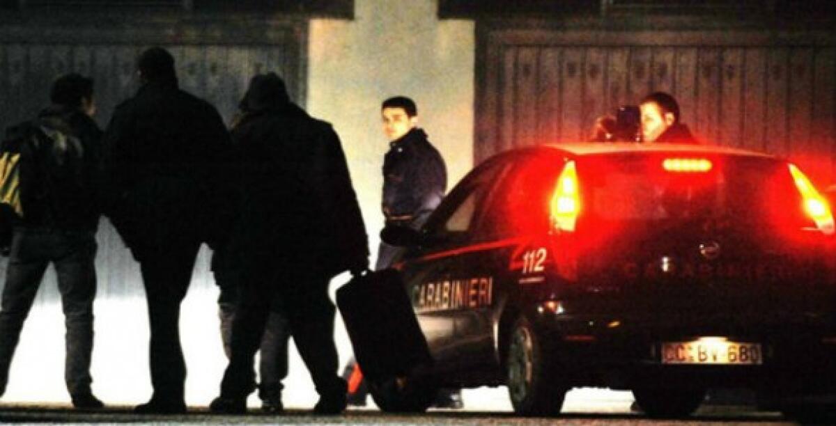 Minacce con un coltello ad un presunto rivale, padre e due figli a processo - 