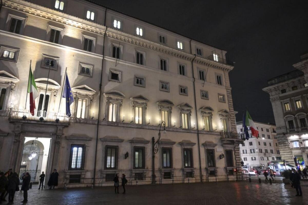 Governo, Palazzo Chigi: “Premier non cerca altre maggioranze” -