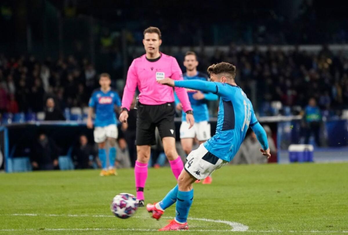 Griezmann risponde a Mertens, Napoli-Barcellona finisce 1-1 - 