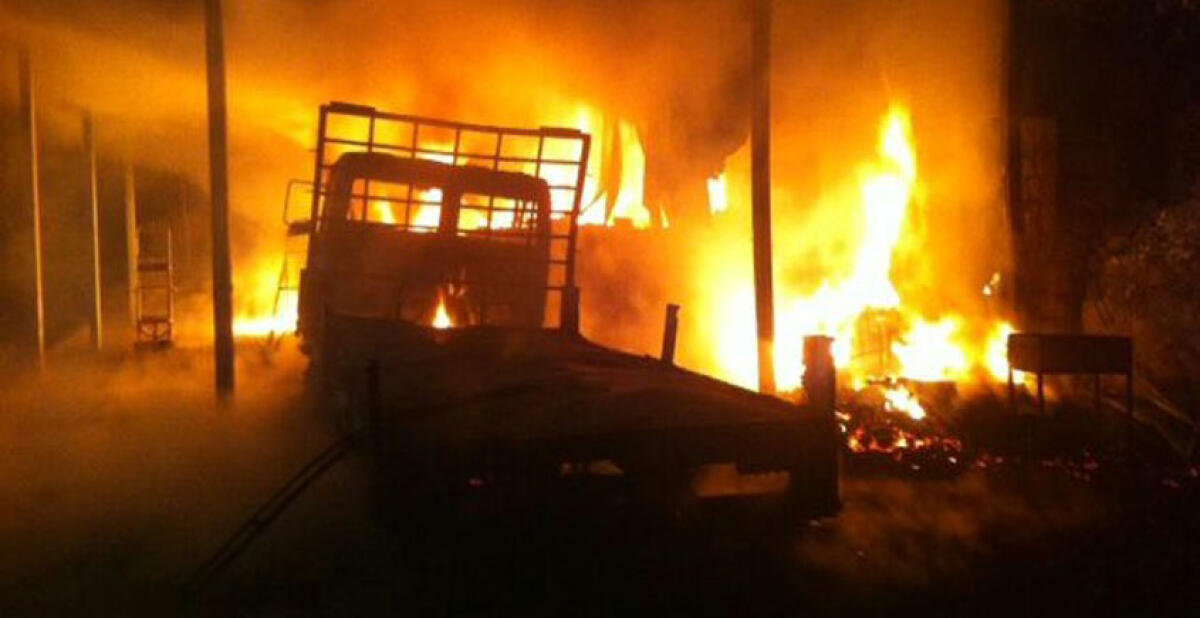 Attentato incendiario alla Ghelas, vennero distrutti tre mezzi: chiuse indagini, azienda parte civile - 