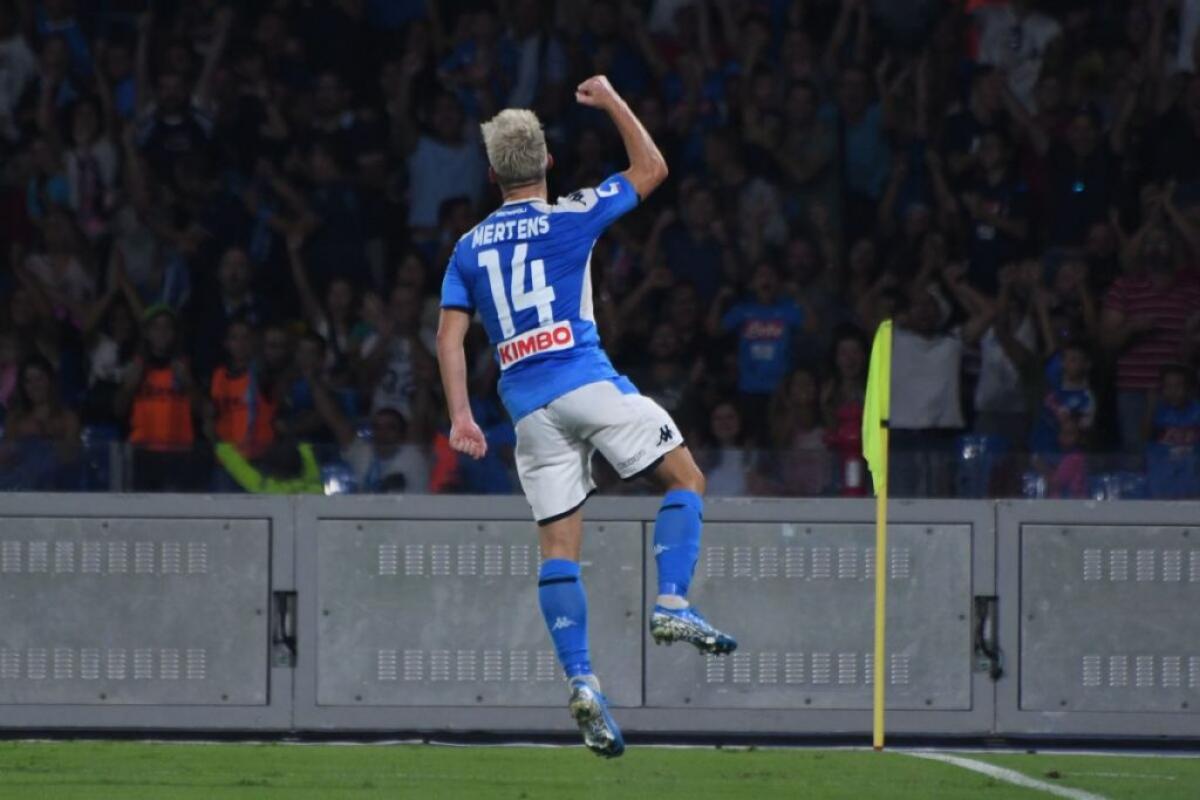 Mertens rilancia il Napoli, Cagliari ancora ko - 