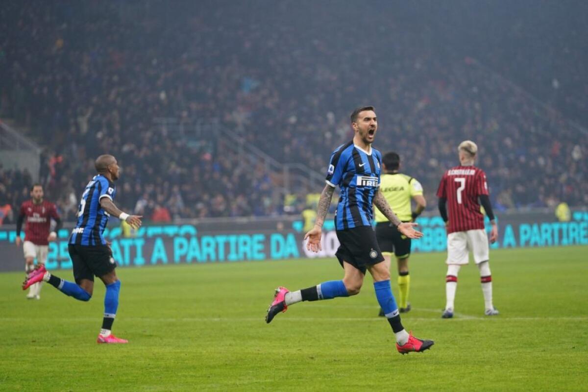 L’Inter vince il derby 4-2 in rimonta e aggancia la Juve in vetta - 