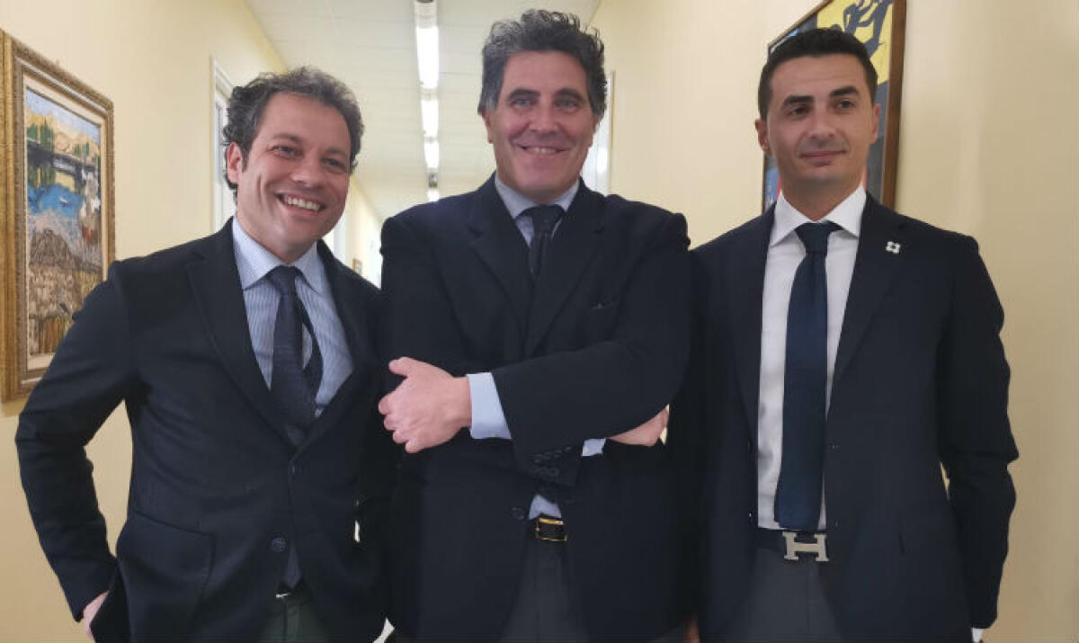 Licata, Malluzzo e Giordano assessori, hanno giurato: Greco, "superate incomprensioni con alleati" - Licata, Giordano e Malluzzo hanno firmato