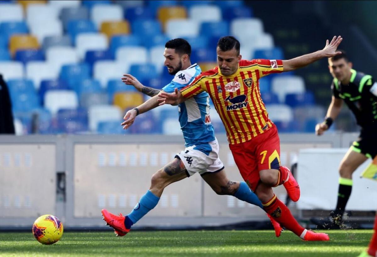 Tonfo Napoli al San Paolo, vince il Genoa, pari Brescia-Udinese - 