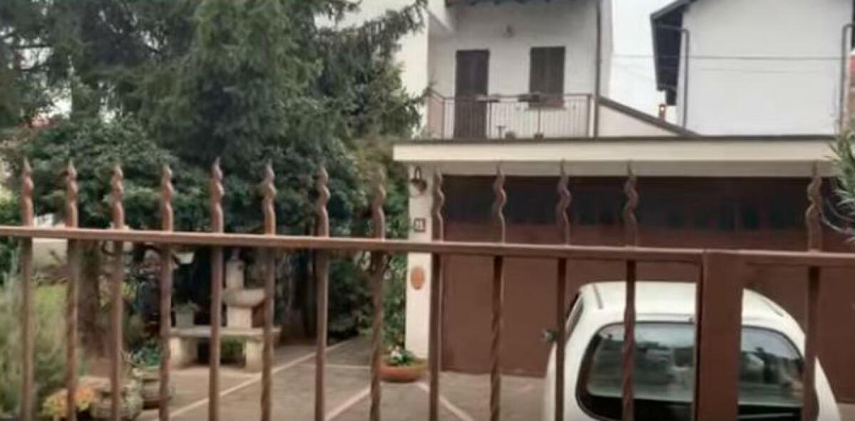 Ha accoltellato la moglie, ottantatreenne gelese in psichiatria: disposto l'arresto - L'abitazione dove l'anziana è stata accoltellata dal marito (immagine Varesenews.it)