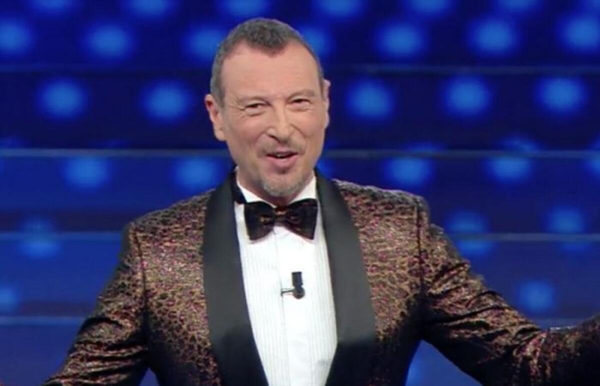 Sanremo, 9.8 mln telespettatori e 54% share per la terza serata - 
