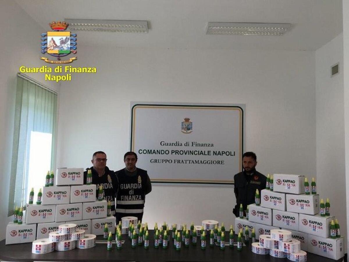 Coronavirus, fabbrica igienizzante per mani sequestrata nel napoletano - 