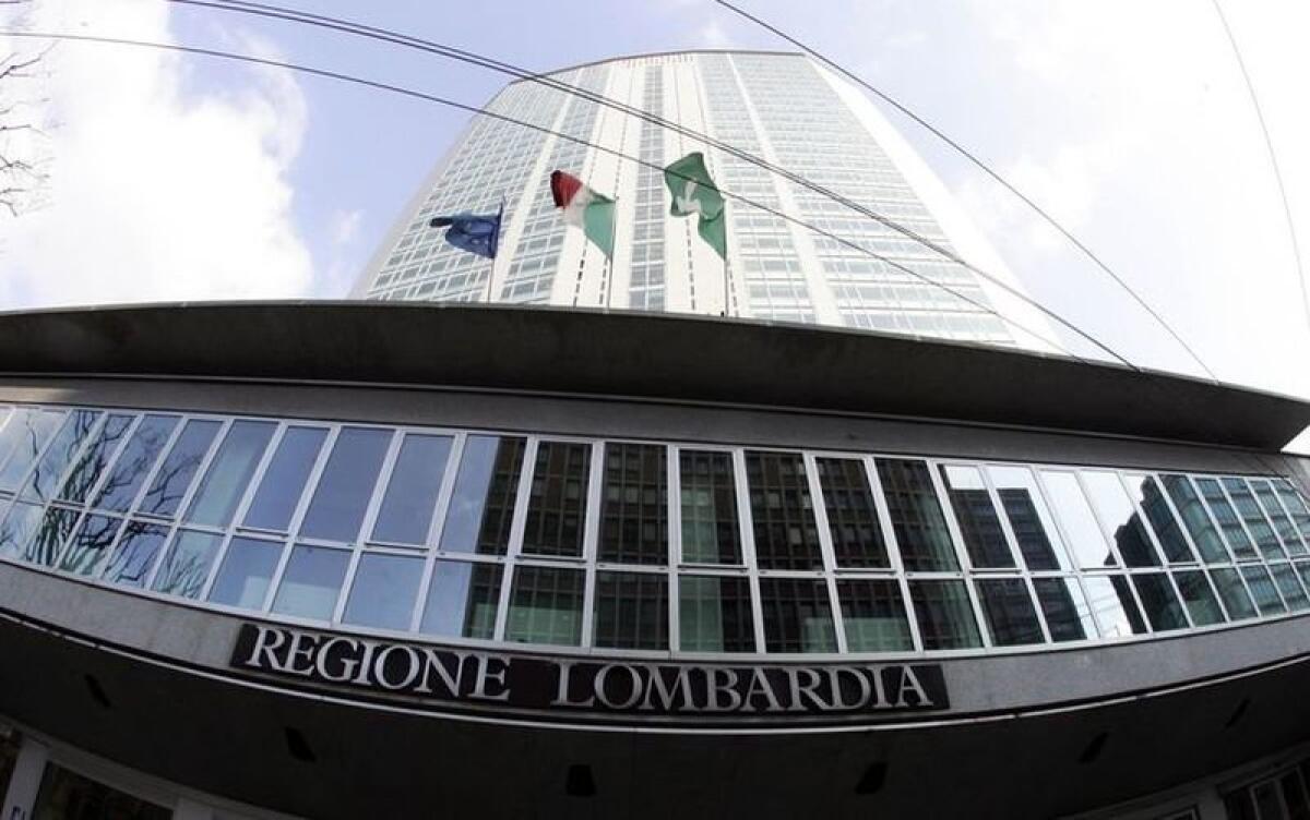 Coronavirus, tutti negativi i tamponi della giunta lombarda - 