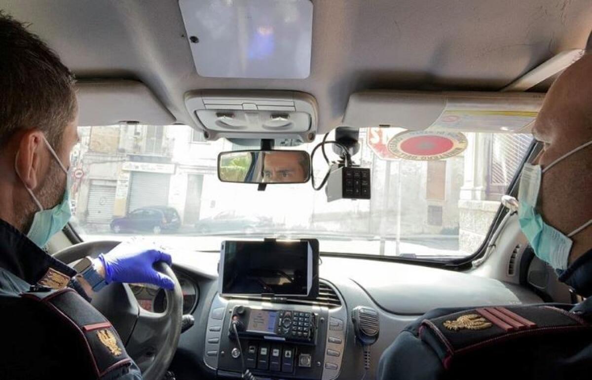 In cinque ad una festa in un appartamento, denunciati dalla polizia - 