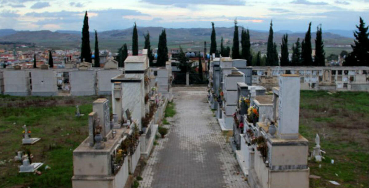 Chiusi anche i cimiteri, fino al 3 aprile niente accessi al monumentale e a Farello -