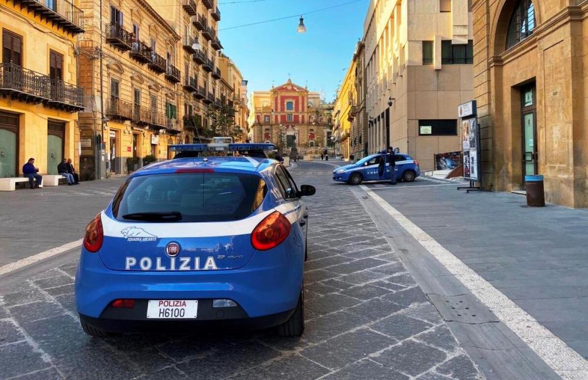 Altro che paura, la polizia scopre 23 persone in un circolo ricreativo del capoluogo - 