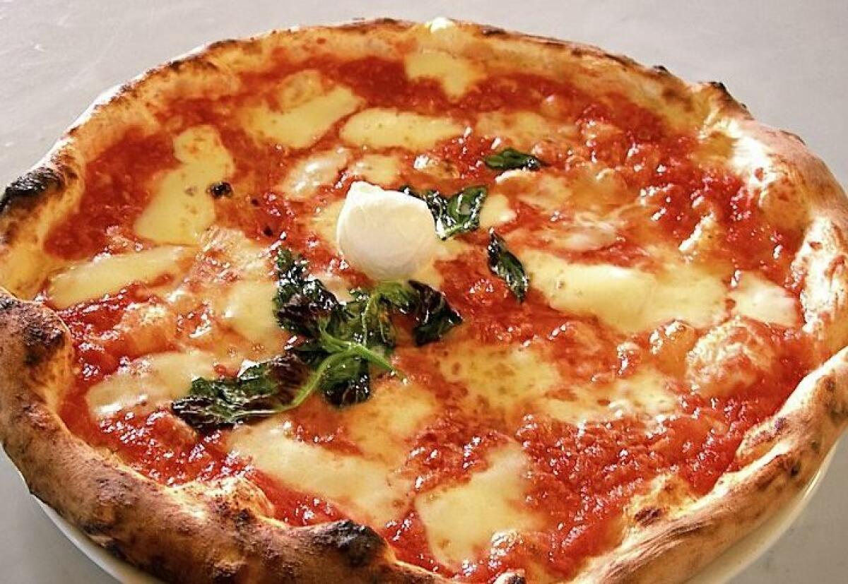 In Francia video sulla pizza al coronavirus poi rimosso, e’ polemica - 
