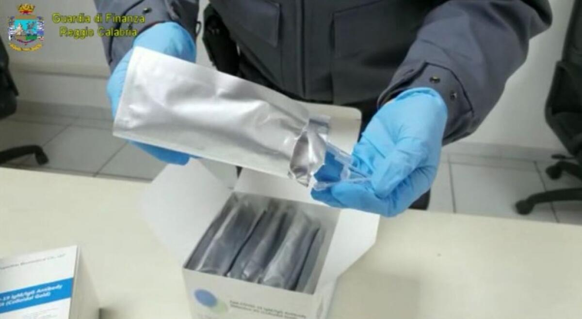 Coronavirus, sequestrati 900 kit per la diagnosi - 