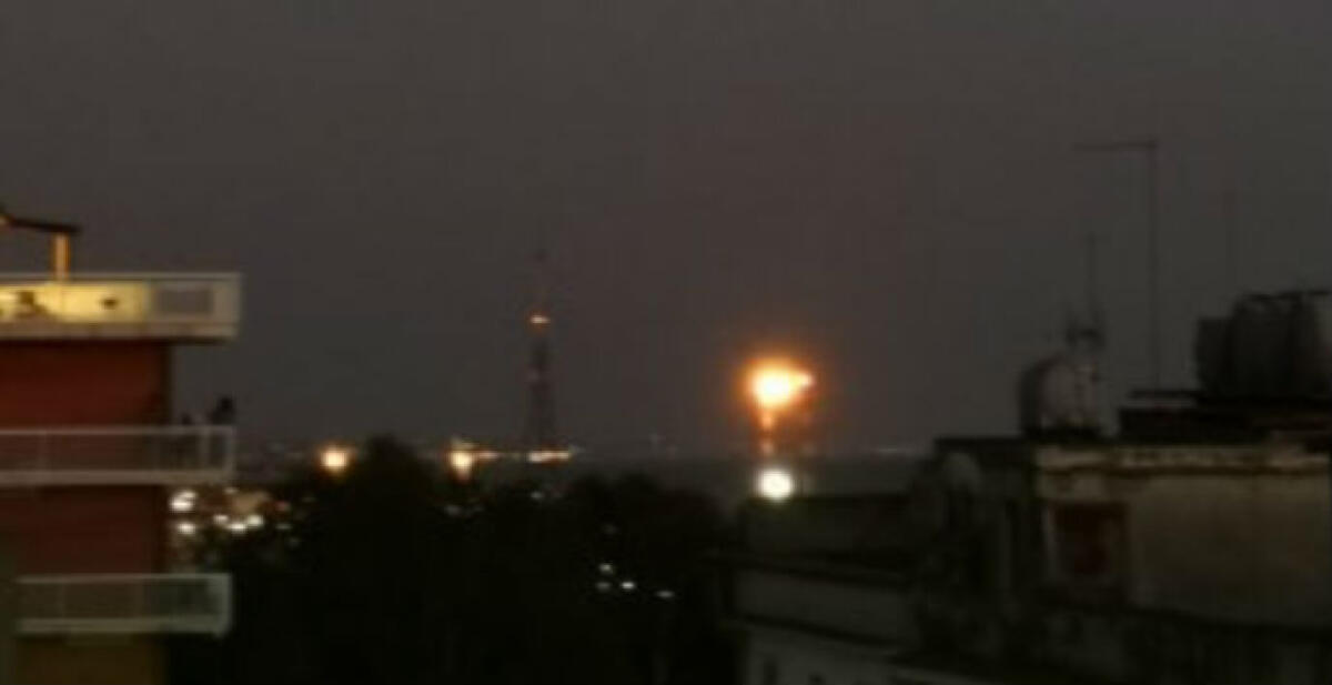 Un guasto ferma la Bio Raffineria, Eni: "fiamme dalla torcia per il riavvio" - 