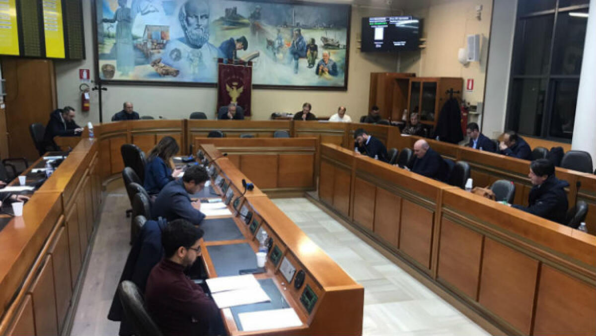 I ventiquattro consiglieri donano somme personali alla città, "lo dobbiamo a chi è in difficoltà" - 