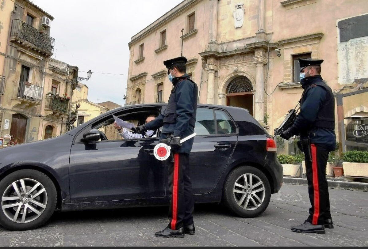 Tre niscemesi fermati a Palagonia, uno di loro aveva una dose di eroina - 