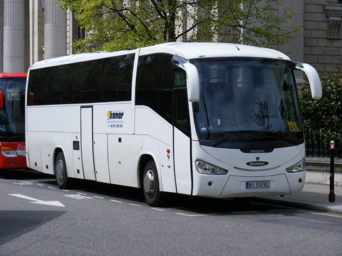 Bus turistici, 25 mila posti di lavoro a rischio per il coronavirus - 