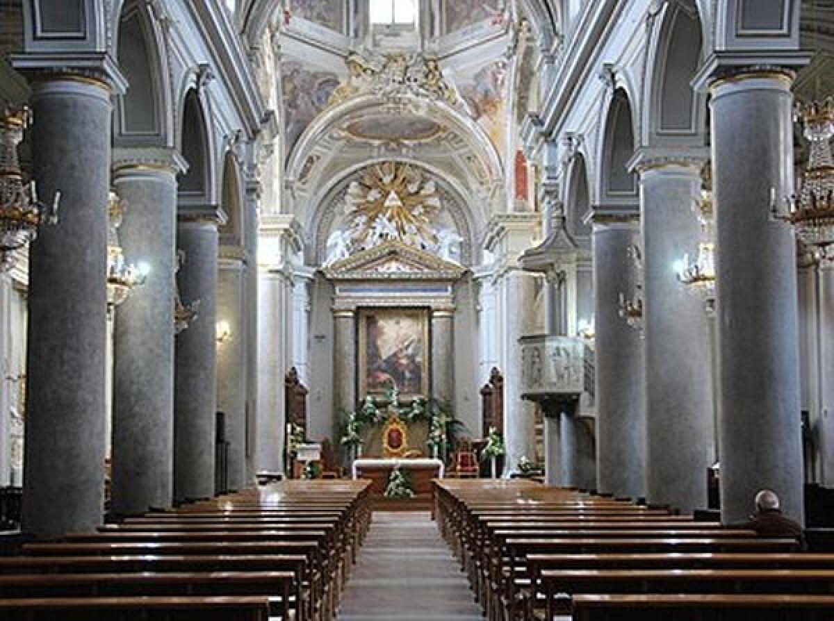 Niente messe aperte ai fedeli, Cei “Si viola la liberta’ di culto” - 
