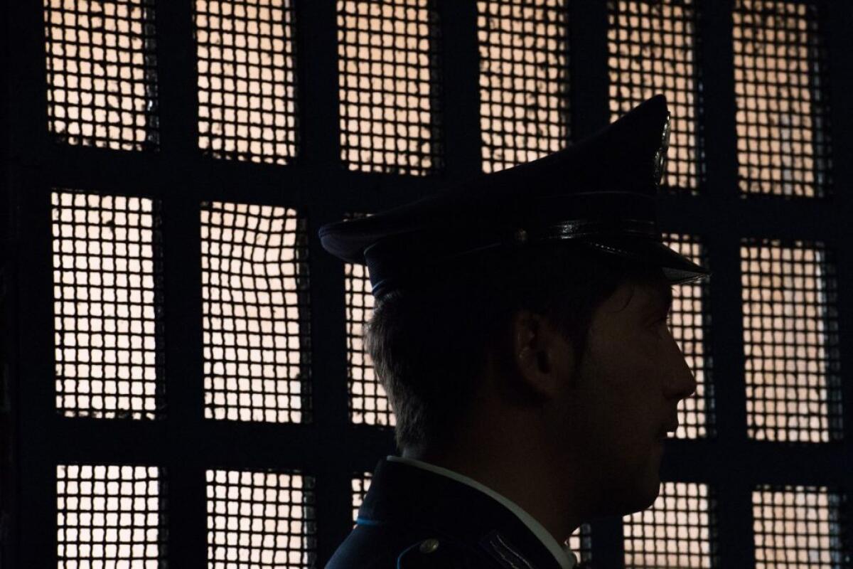 Coronavirus, rivolta nel carcere di Santa Maria Capua Vetere - 
