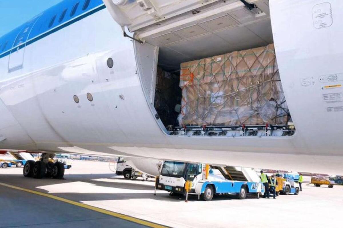 Arrivato a Milano volo Snam dalla Cina con materiale sanitario - 