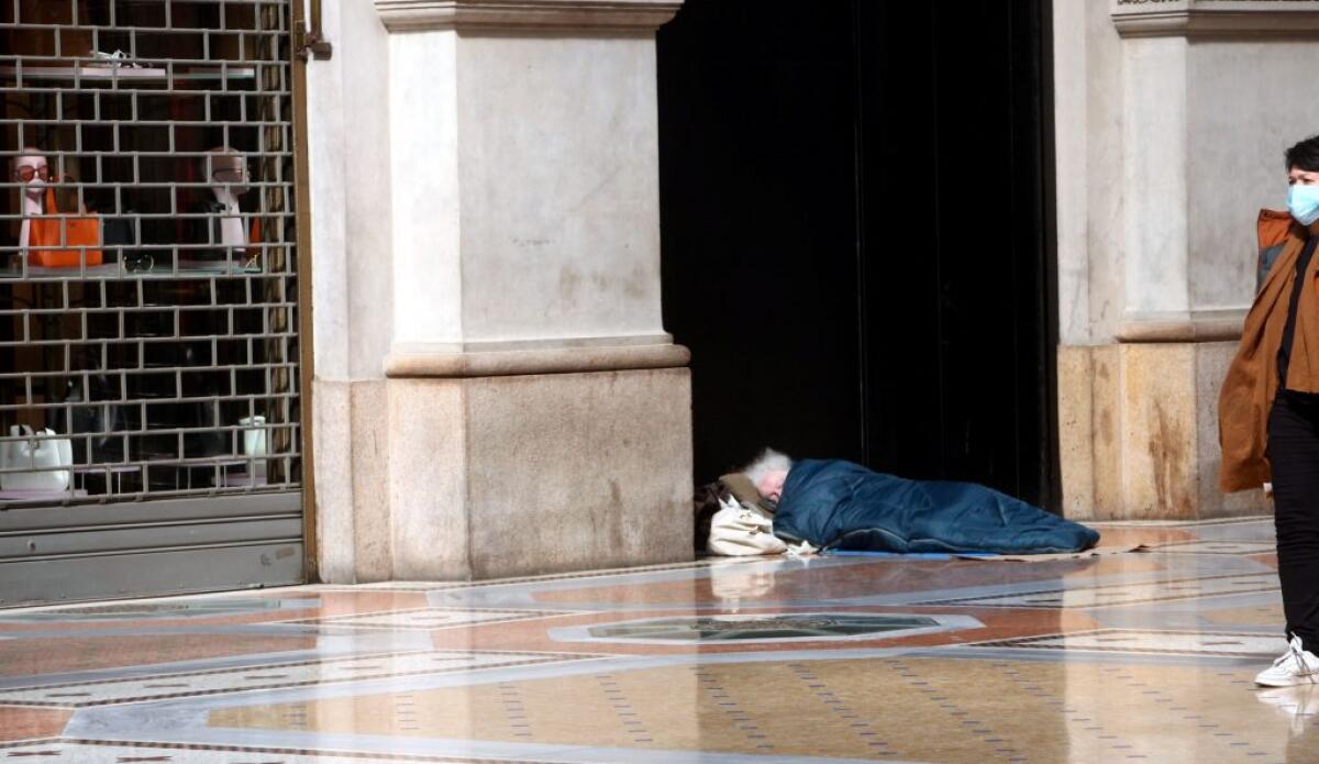 Coronavirus, a Milano una raccolta fondi per i piu’ bisognosi - 