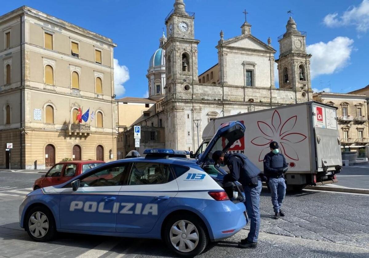 Dimesso dal Sant'Elia perchè guarito va a fare la spesa, ora rischia 5 anni di carcere - 