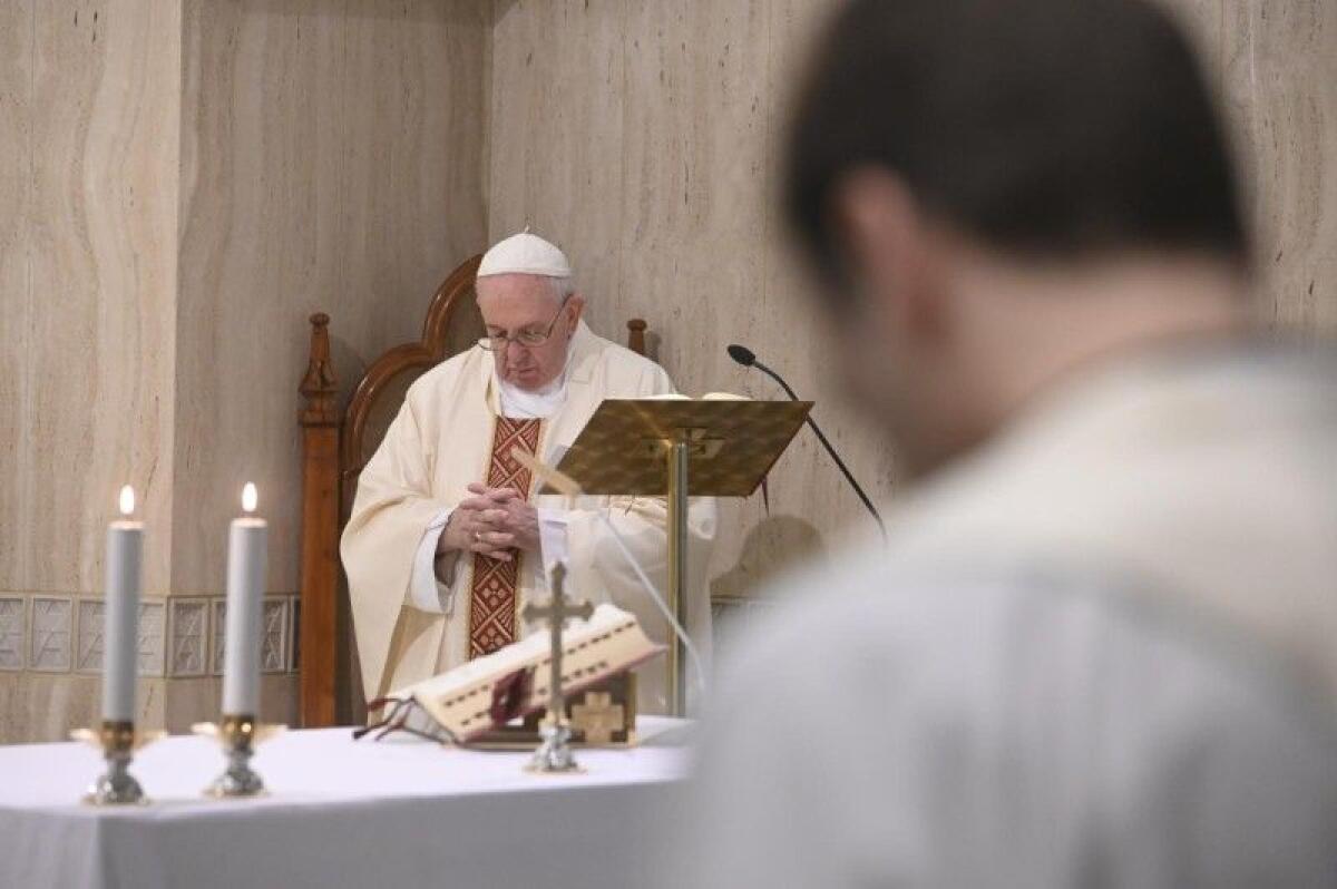 Coronavirus, Papa Francesco prega per i governanti - 