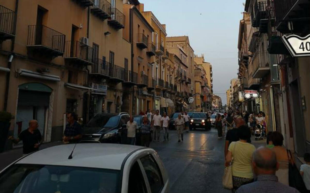 Negozi, lidi, ristorazione, ecco chi riapre da domani: Sammito, "acquistiamo in città" - 