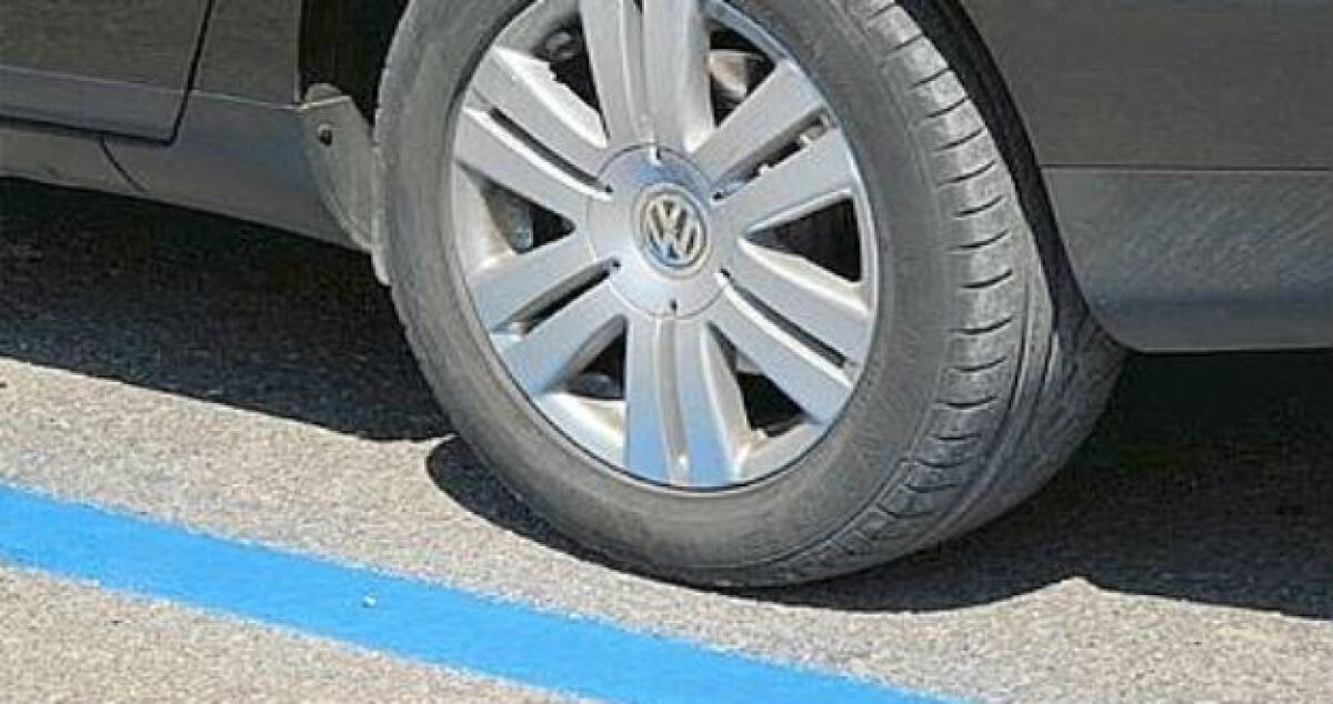 Strisce blu di nuovo attive dall'1 giugno, 50 euro all'anno per pass residenti - 