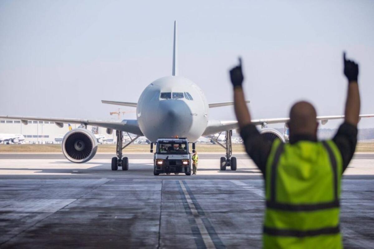 Effetto coronavirus sul trasporto aereo, a marzo passeggeri -85% - 