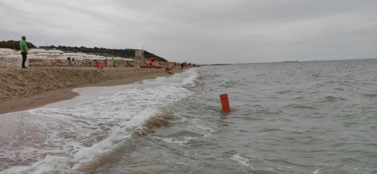 Materiale ferroso in mare, capitaneria di porto avvia verifiche: "Massima attenzione" - E' emerso materiale ferroso