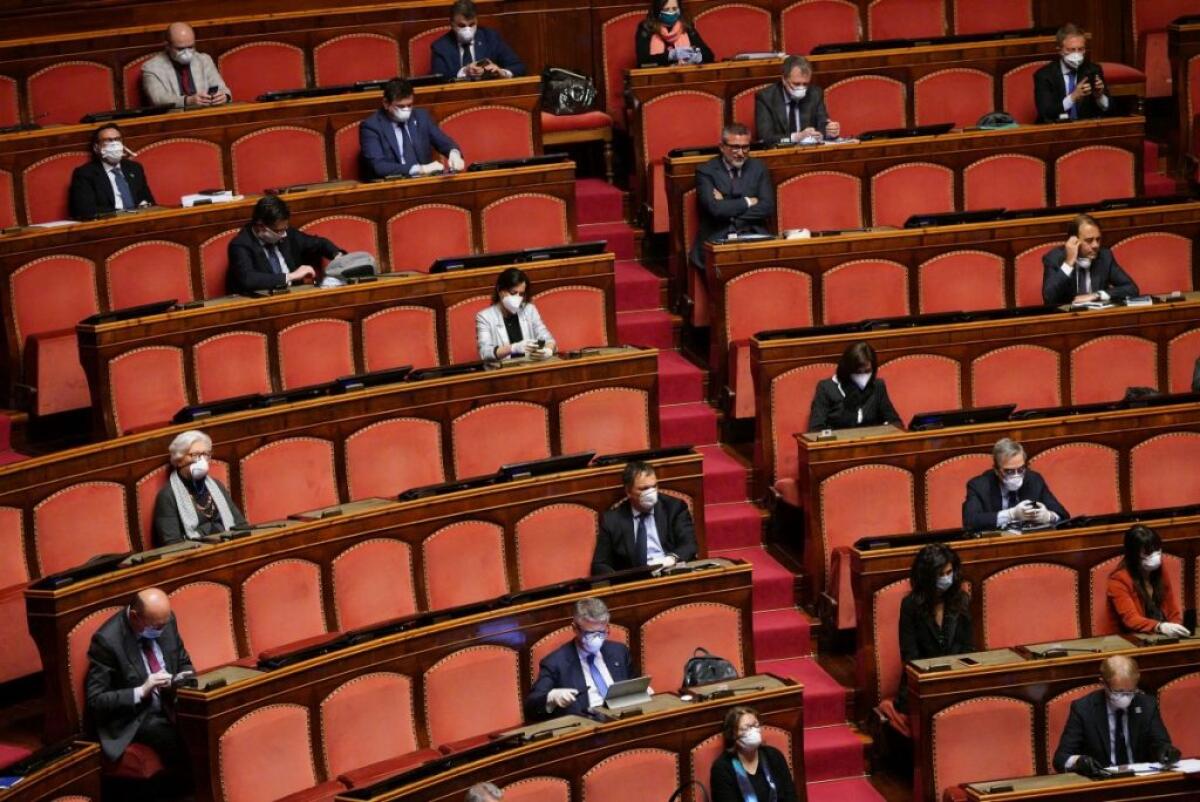 In Senato via libera tra le polemiche al decreto Elezioni - 
