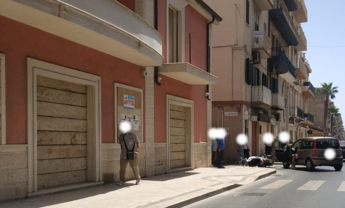 Incidente in corso Aldisio, impatto tra auto e scooter: un ferito - 