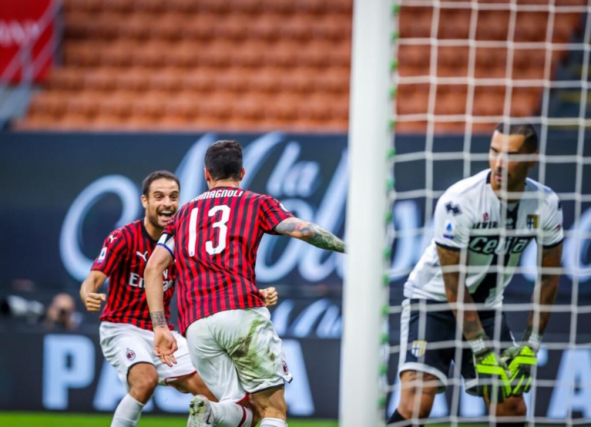 Pari Napoli, Milan vince ed è 6°, Samp tris sul Cagliari - 