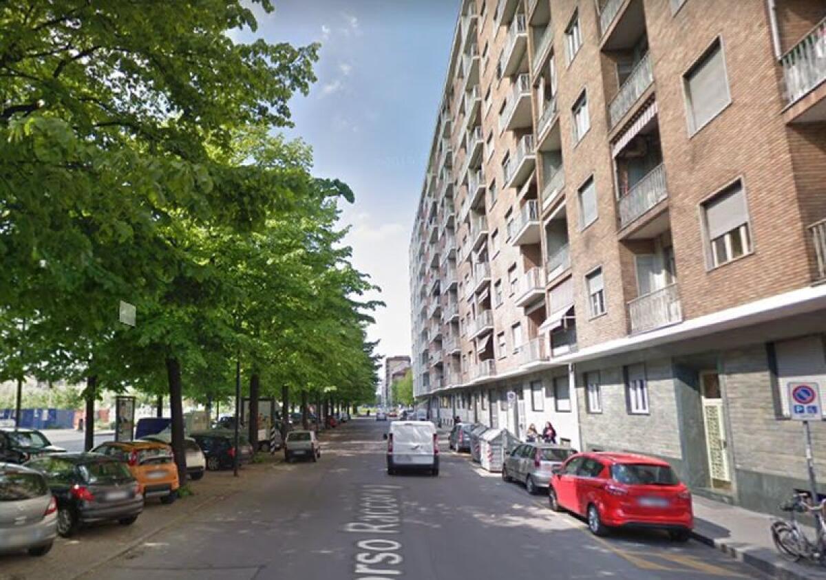 Torino, uccide la madre e si suicida gettandosi dal nono piano - 